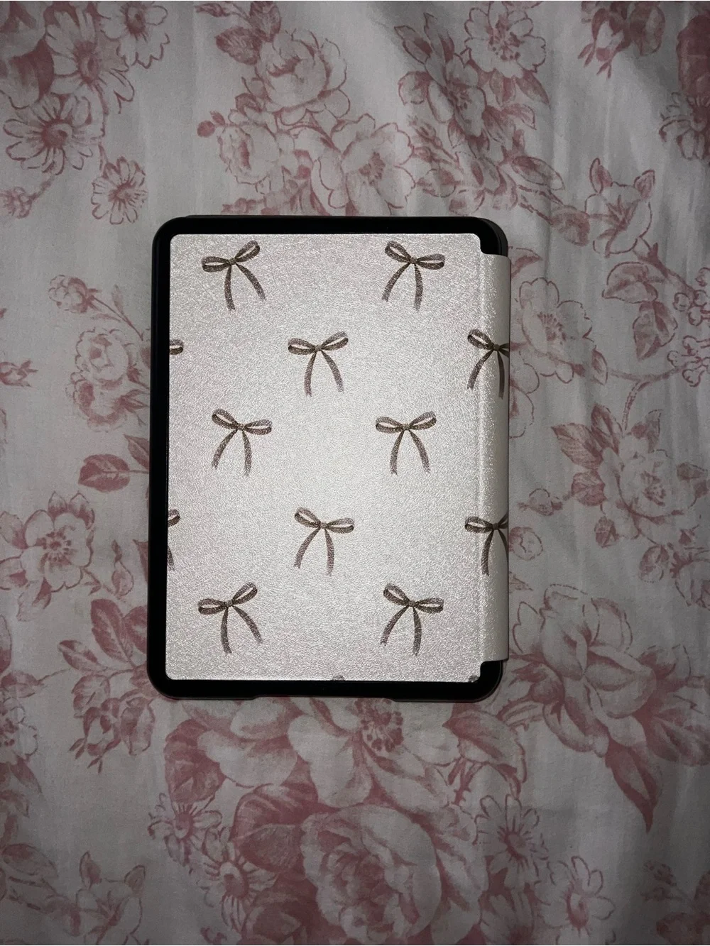 Cream Glitter Bow Kindle Case